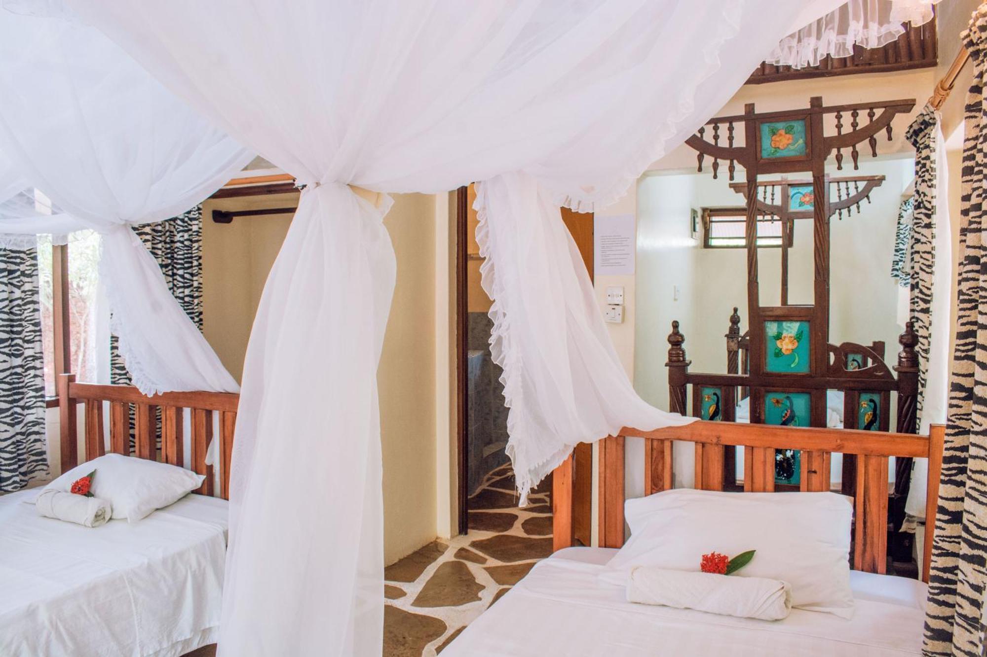 Kijani Cottages In Diani Diani Beach Extérieur photo