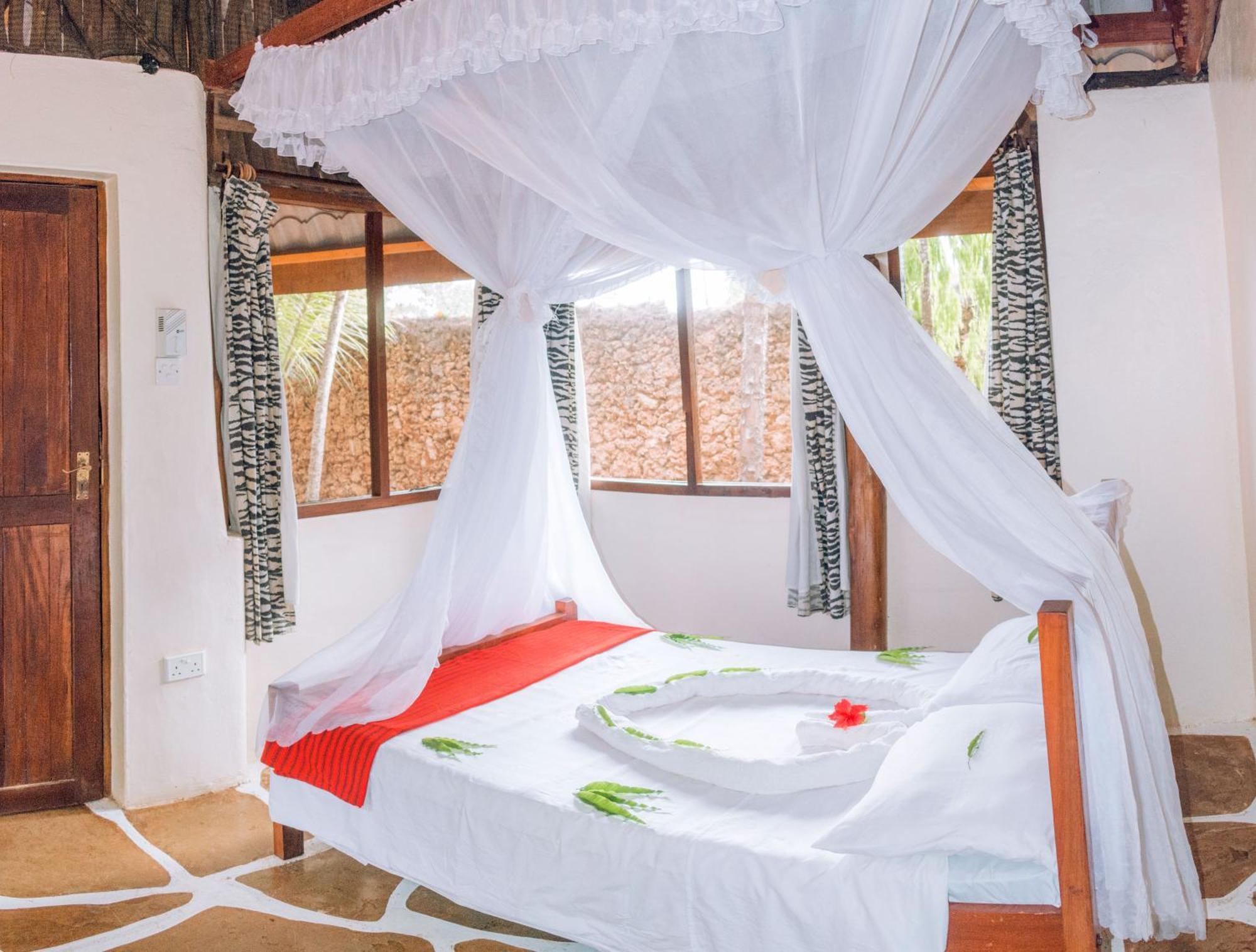 Kijani Cottages In Diani Diani Beach Extérieur photo