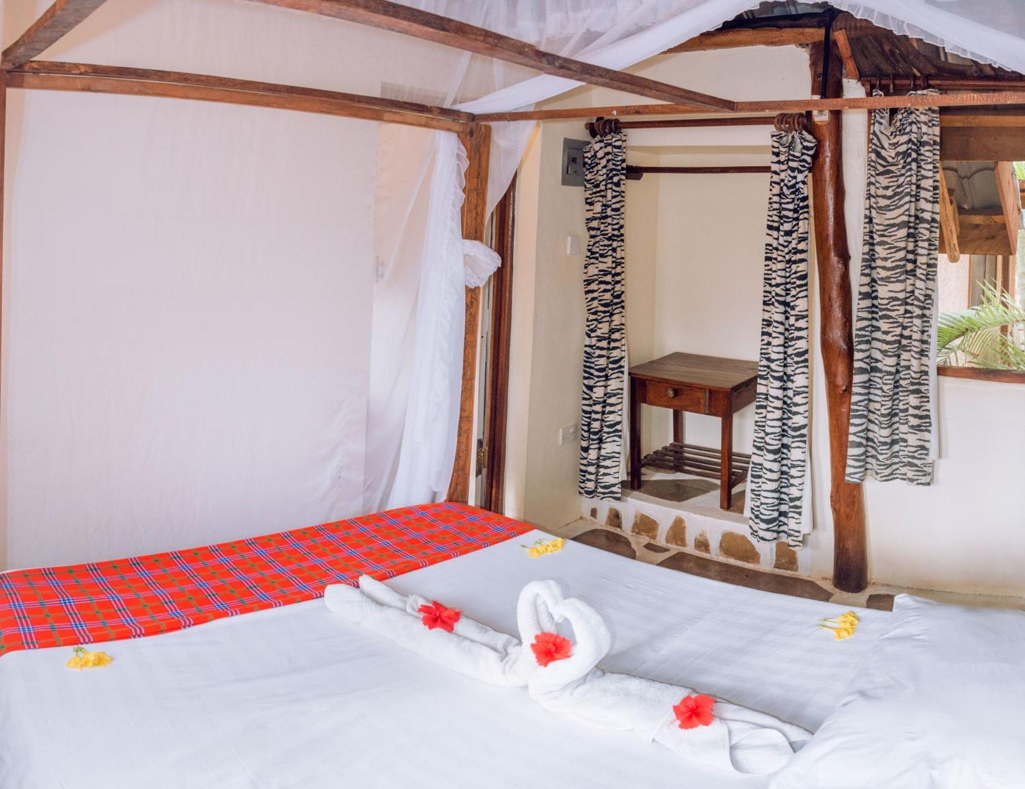 Kijani Cottages In Diani Diani Beach Extérieur photo