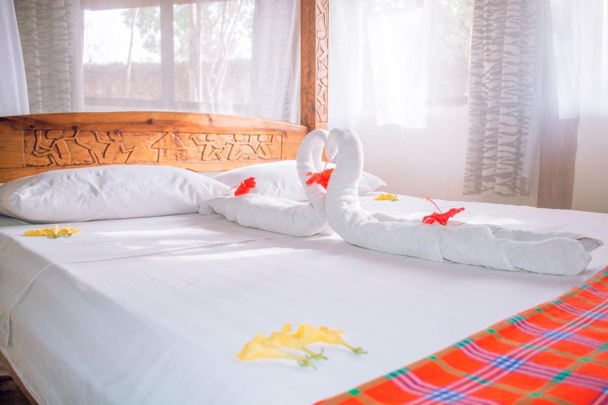 Kijani Cottages In Diani Diani Beach Extérieur photo