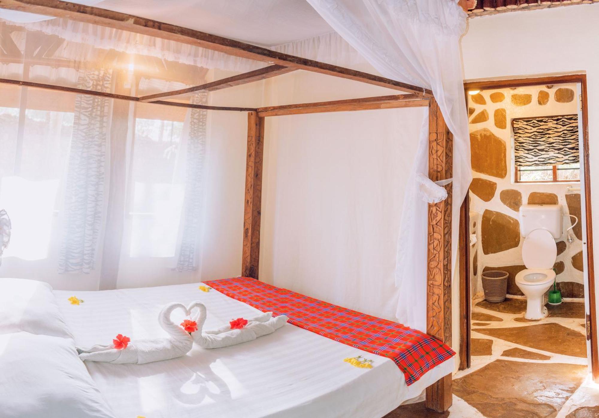 Kijani Cottages In Diani Diani Beach Extérieur photo